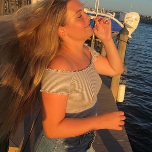 Meet your Posher, Lauren